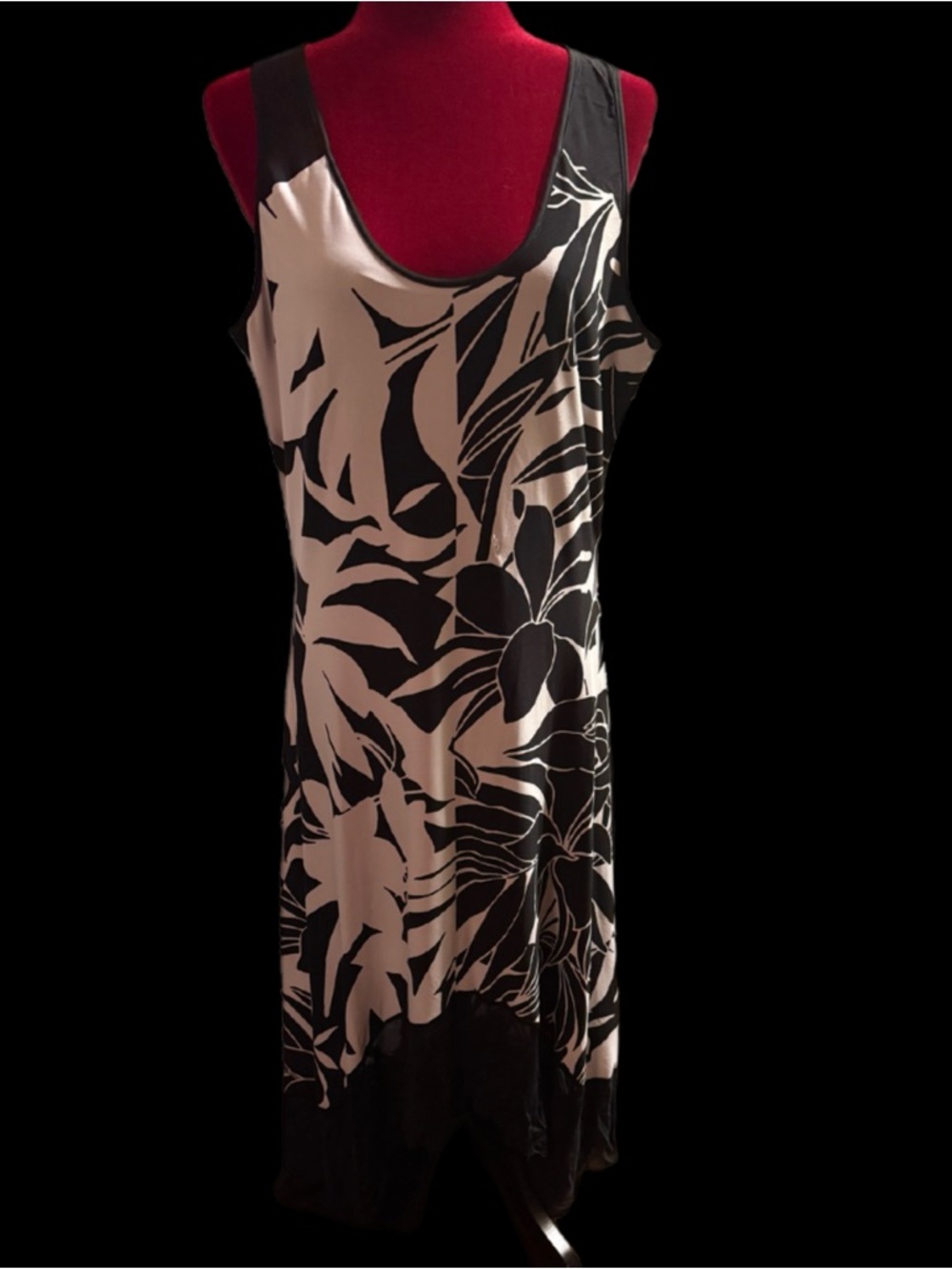 Floral Scoop-Neck Black and White Maxi Dress